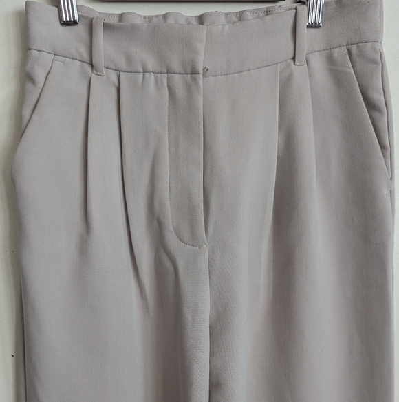 Elegant Gray Women's Pants - Picture 4 of 14
